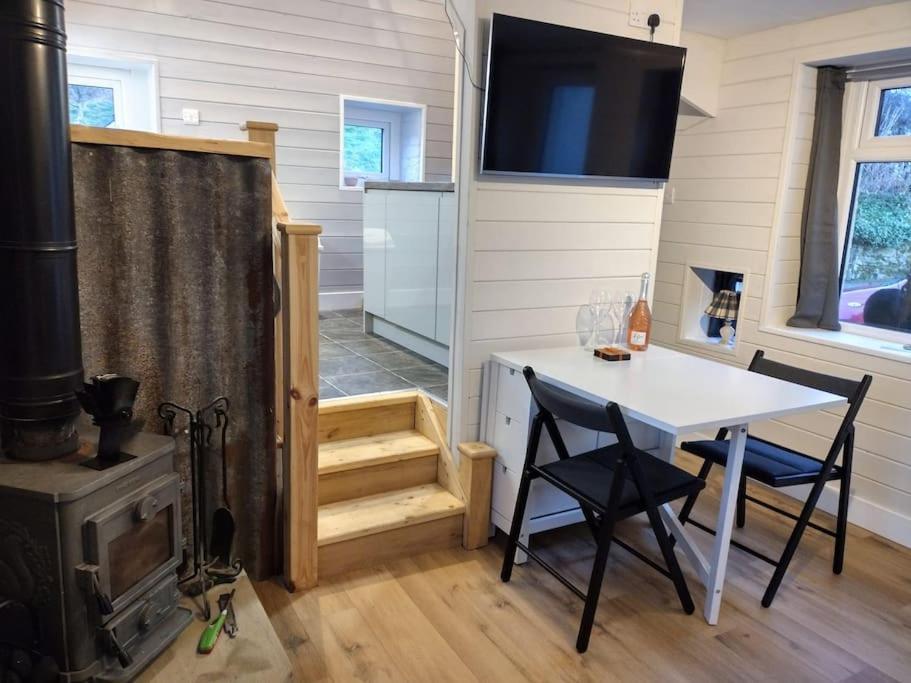 Вилла The Scullery - A Quirky Annex With Wood Fire Хаддерсфилд Экстерьер фото